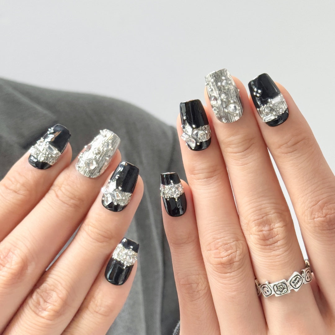 Black Silver Dress Luxurious Glue-on Nails Art