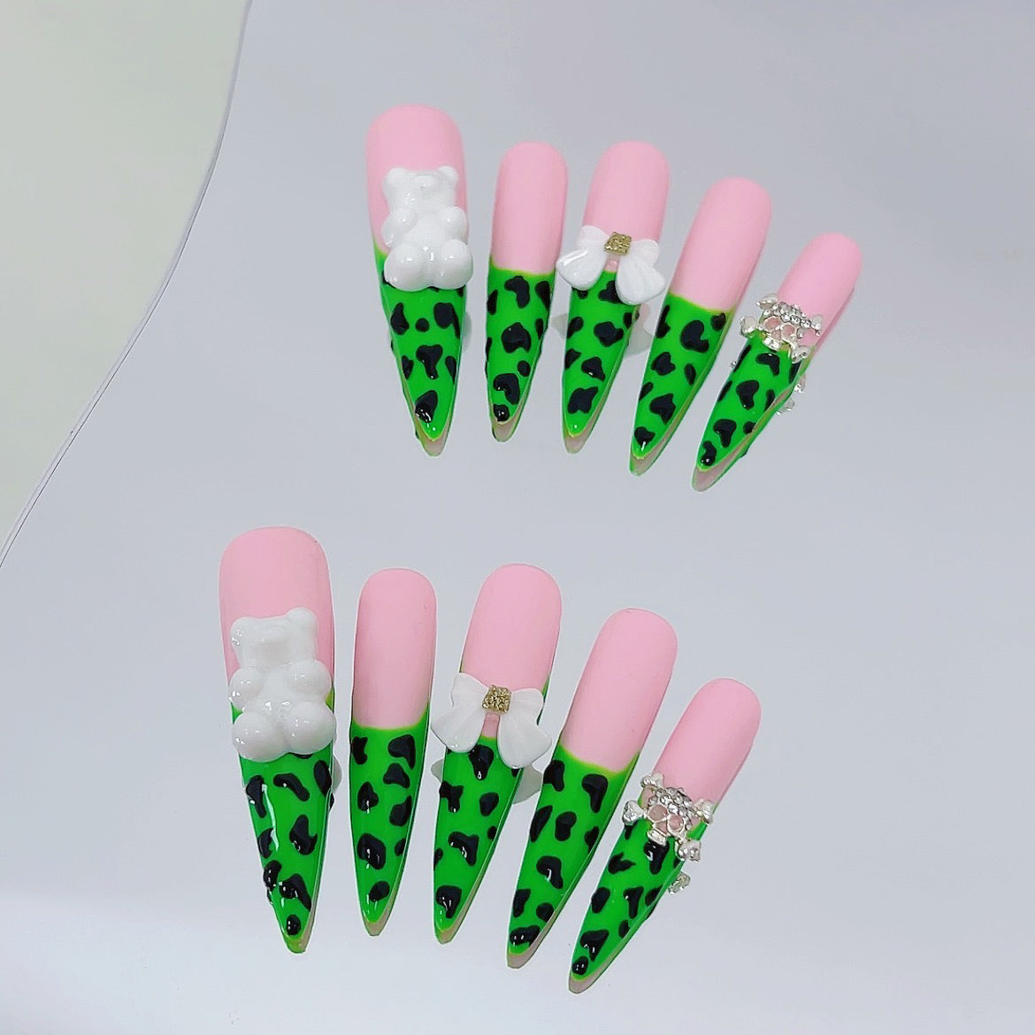 Strawberry Bear Glue-on Nails Art