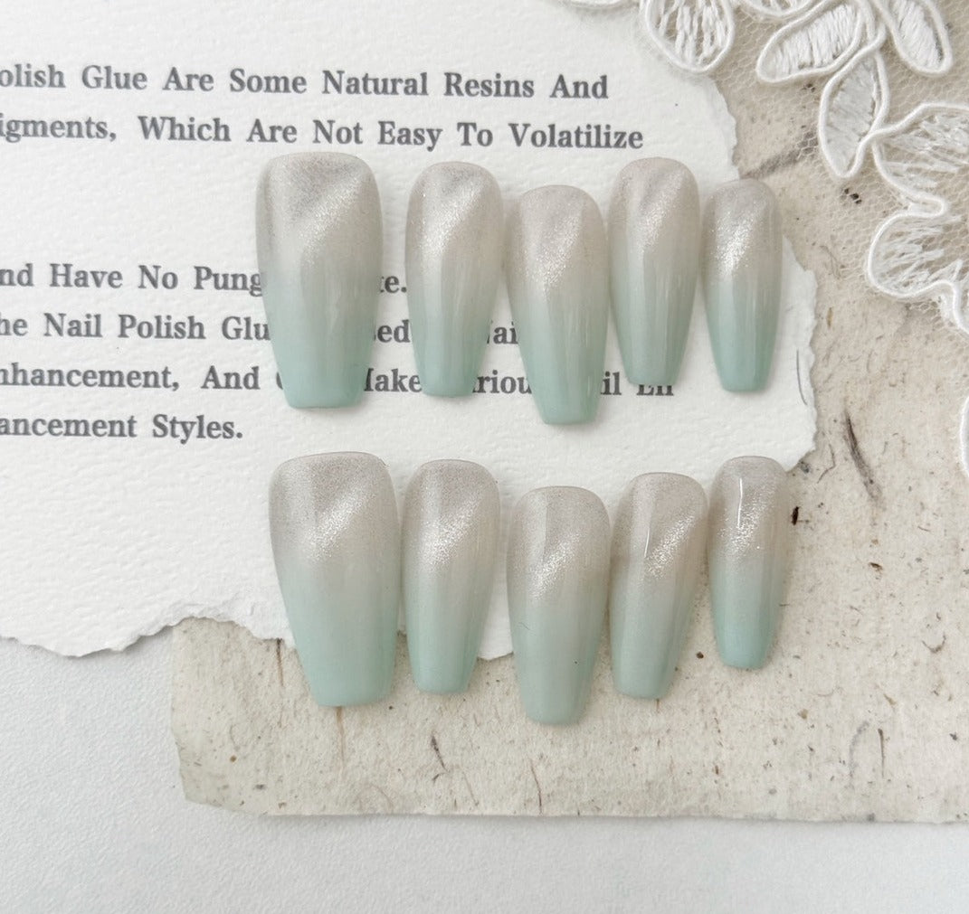 Celeste Glittler Glue-on Nails Art