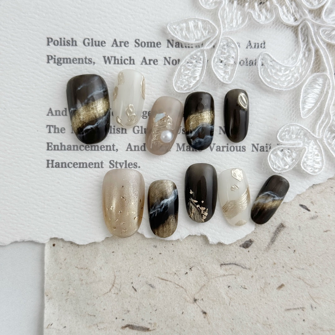 Black Golden Luxurious Glue-on Nails Art