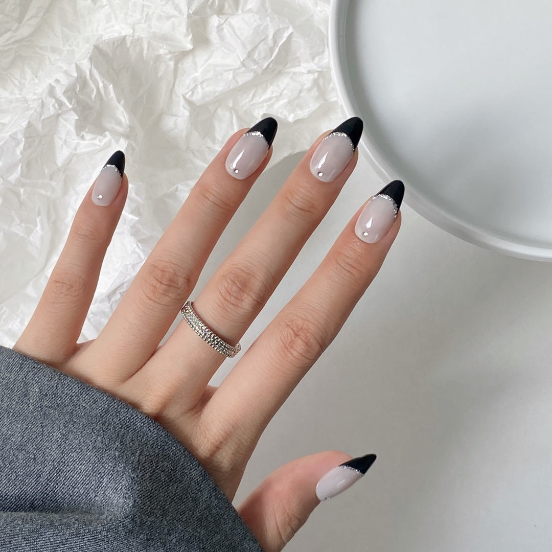 Black French Tip Luxurious Glue-on Nails Art